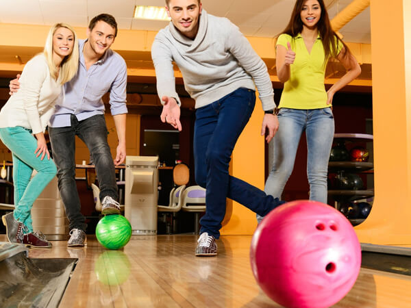 What to Wear for Bowling